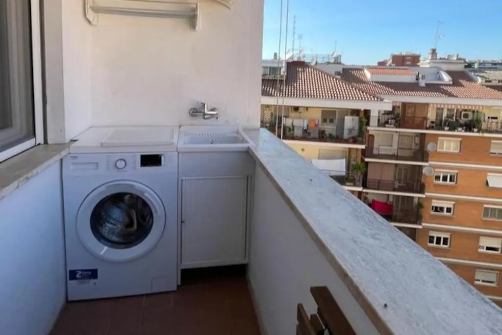 Cozy House Near Trastevere Station Rome Italy